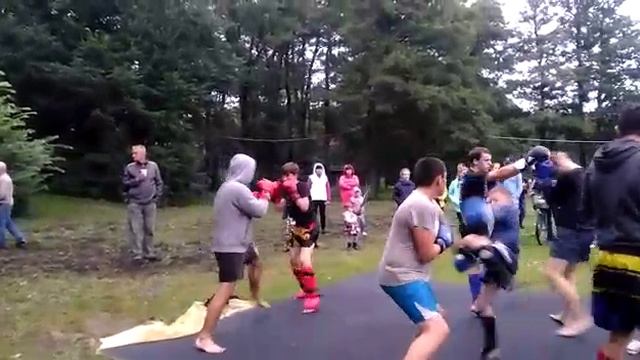 Показательное выступление,кикбоксинг смотреть онлайн