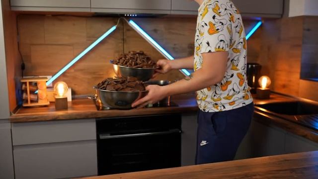 📹 МЫ ПРИГОТОВИЛИ ОГРОМНЫЙ TWIX ВЕСОМ В 220 КИЛОГРАММ →
👤 #vanzai →