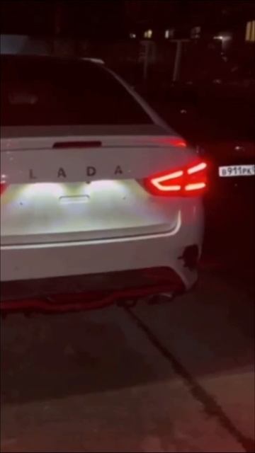 VESTA NG SPORT LINE ЗАДНИЕ ФОНАРИ. смотреть онлайн