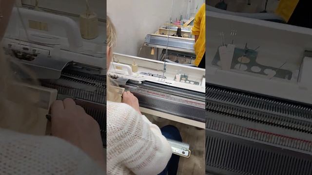 Вытянутые петельки на двух фонтурах