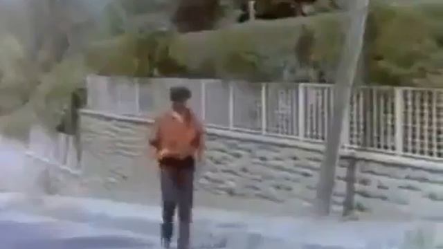 И снова турецкое кино, сцена наезда на пешехода.. смотреть онлайн