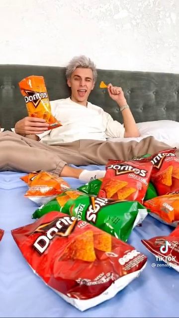 #а4 #ивангаи #влада4 #mamix #владбумага #ютуб #a4omg #бумагаа4 #сер #мамикс #владбумагаа4 #бумага смотреть онлайн