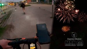 Еду на Ninebot MAX G3 до фейерверка.