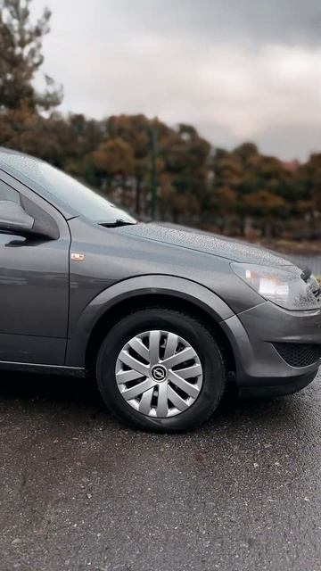 Відео огляд Opel Astra (2011) смотреть онлайн