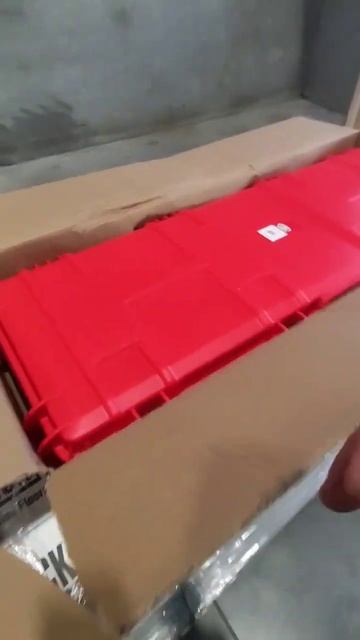 Чемодан с набором инструмента Олейник Olejnik уезжает Ав? смотреть онлайн