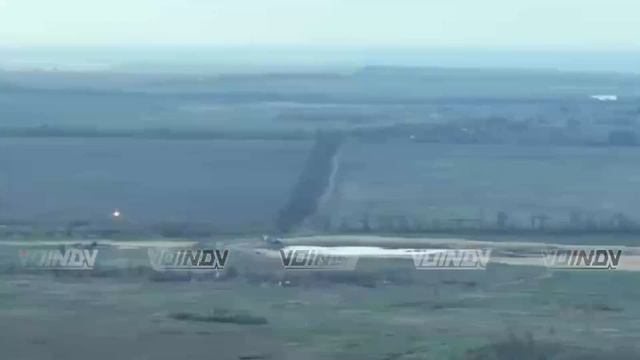 Армейская авиация группировки "Восток" наносит удары по позициям ВСУ в районе н.п. Новополь смотреть онлайн