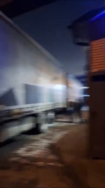 Фура Таджикистан срочно кому-то вещи есть на 100 руб 892597 смотреть онлайн