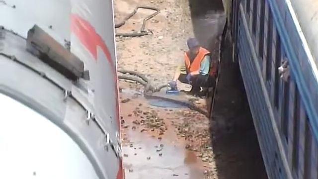 як приймають душ українські залізничники (прикол) ))) смотреть онлайн