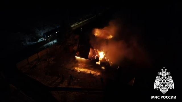 В деревне под Кимрами сгорел частный дом и баня смотреть онлайн