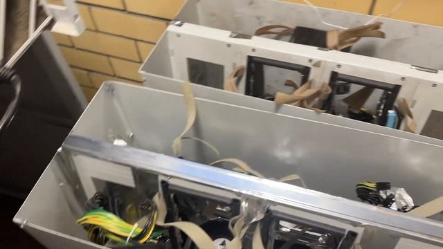 Продал все RTX 4090. Разбираю майнинг риги. Заканчиваю с м? смотреть онлайн