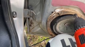 Замена штатных динамиков в Опель Астра  на  DL Audio Raven 165 V