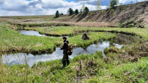РУЧЕЙ ПО КОЛЕНО а щука КЛЮЁТ.  Рыбалка на спиннинг в мае