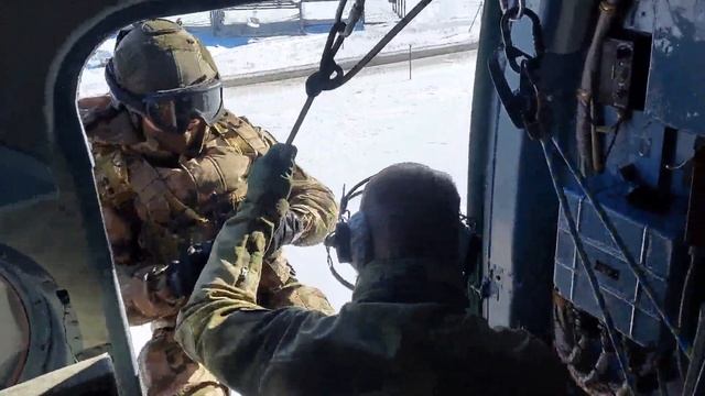 Десантная подготовка СОБР «Столица» Главного управления Росгвардии по городу Москве смотреть онлайн