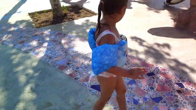 АКВАПАРК В ТУРЦИИ - Лия Бум развлекается на водных гор? смотреть онлайн