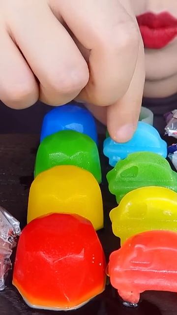 МУКБАНГ: МАРМЕЛАДКИ И ХРУСТЯЩИЕ КОНФЕТЫ смотреть онлайн