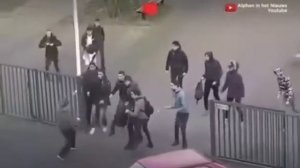 Террорист вооруженный ножами напал на школу в Амстердаме. Чеченские школьники проявили храбрость