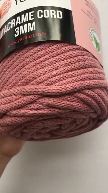 Подробный обзор пряжи YarnArt Macrame Cord 3mm (60% хлопок / 40% вискоза и полиэстер) №792 Фрез смотреть онлайн