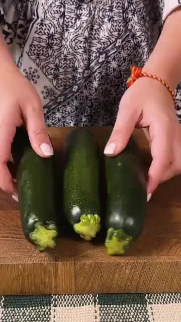 👌 Нежные лодочки из кабачков, фаршированные овощами и сыром ❗ Очень вкусное и питательное блюдо смотреть онлайн