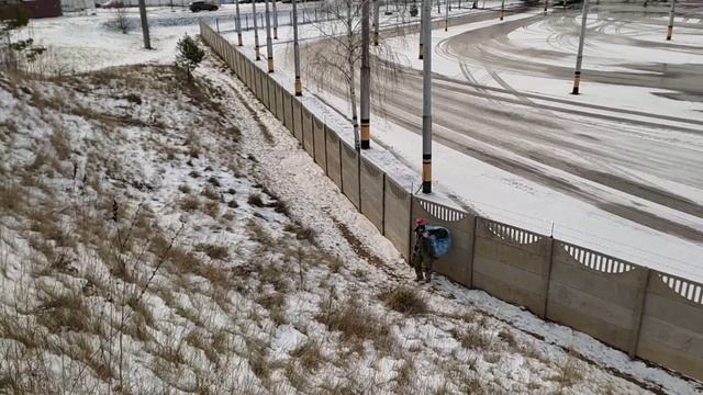 Утепляем  огород #огород  #лес #зима #гортензия #мороз #у