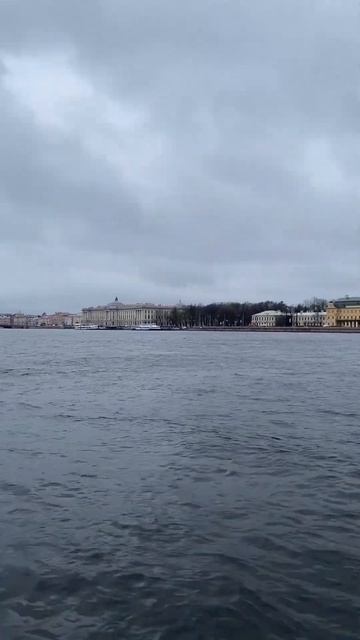 Река Нева. Санкт-Петербург смотреть онлайн
