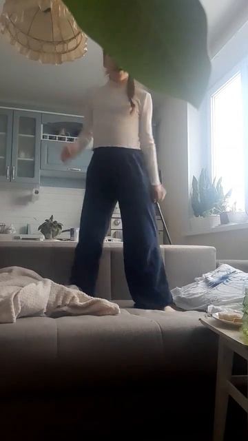 была в шк потом вернулась домой температура 37,7 болит г смотреть онлайн