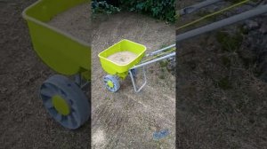 Сеялка-разбрасыватель механическая тележка LIE1103 для с