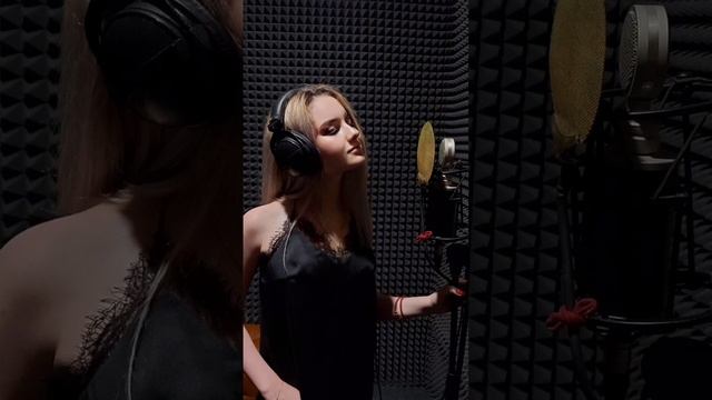 Rihanna - Diamonds || Cover By Elen Fireway