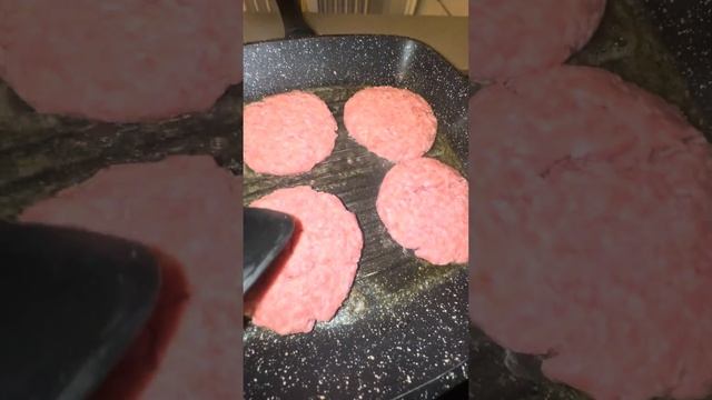 Готовим бургер дома смотреть онлайн