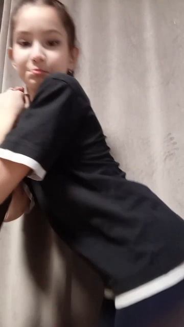 Один делает звук, а другой показывает эмоцию🤣#актив#р смотреть онлайн