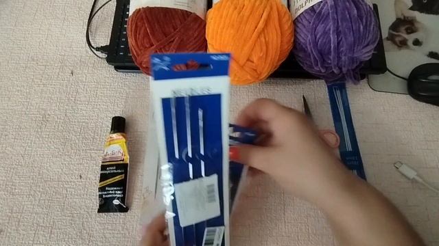 Дополнительное видео к обзору необходимых инструментов для вязания игрушек