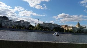 Прогулка по набережной Москвы реки от Нескучного сада к Андреевскому мосту .Парк Горького