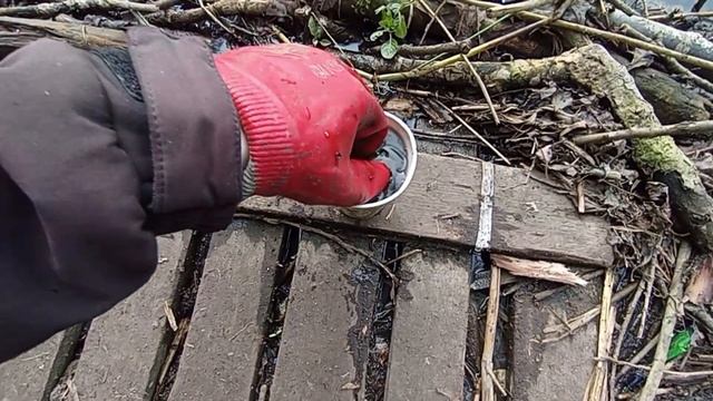 Опять граната Ф1? Закат рыбалки на зимнем озере.