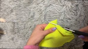 Как быстро сделать костюм для Чихуахуа  из старой шапки.