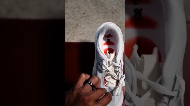 Спортивная модель Bandit x Asics Novablast 5 смотреть онлайн