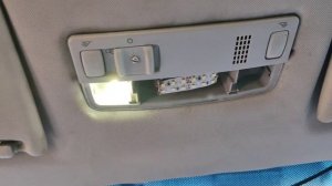 Замена ламп подсветки салона в Skoda #skoda #led #automobile