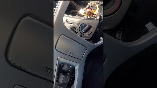 Замена лампочки подсветки панели кондиционера Nissan Sylph