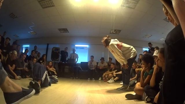 Юля Юна vs Алиса | 1\8 HIP-HOP PRO | FarSIde BATTLE | смотреть онлайн