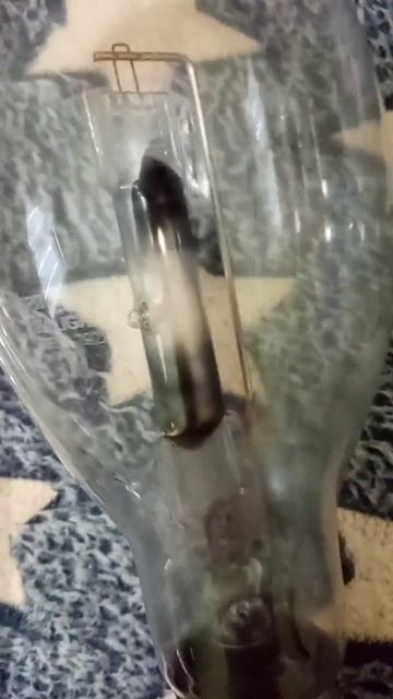 две лампы ДНаТ 400 BELLIGHT , ДРЛ 250 BELLIGHT очищенная от люмино?