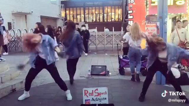 Русские в Корее танцуют под песню "Зацепила". 😍😍😍 смотреть онлайн