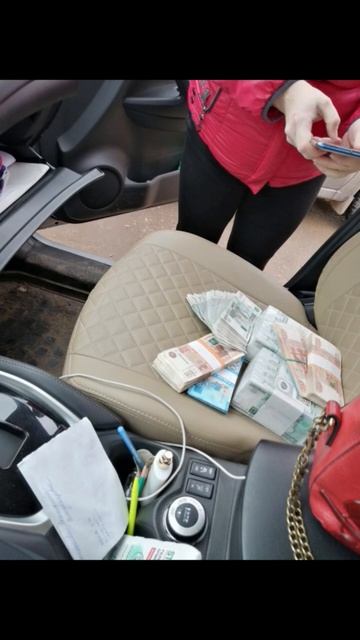 Деньги в долг. Вернуть сложно. смотреть онлайн