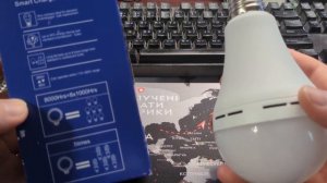 Лампочка с аккумулятором. Светит без электричества.