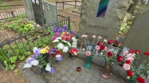 УМЕР ИЛИ УБИЛИ ? СМЕРТЬ В СТЕНАХ КЛИНИКИ | НА МОГИЛЕ АКТЁРА ДМИТРИЯ МАРЬЯНОВА | ХИМКИНСКОЕ КЛАДБИЩЕ