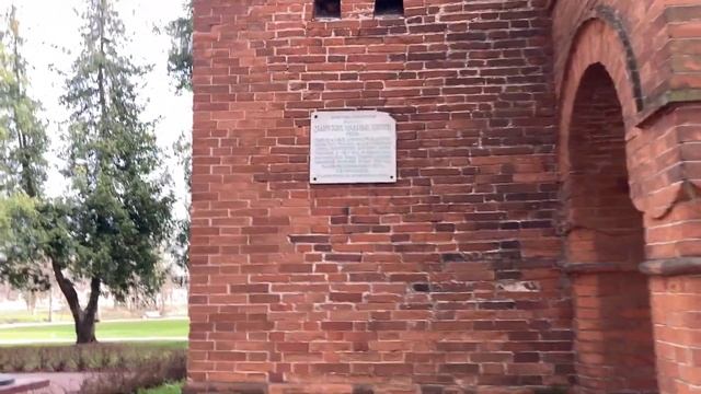 Углич. Прогулка по угличскому кремлю ч.1 смотреть онлайн