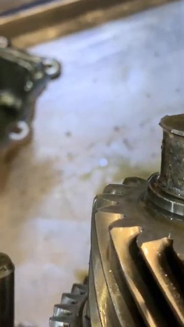 Opel Astra J износ вторичного вала МКПП (F17)