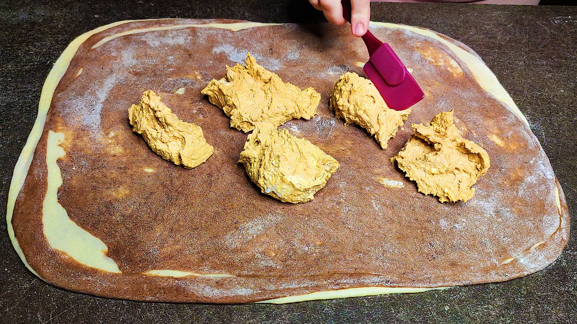 Всего ОДИН ингредиент! Мало кто знает ЭТОТ рецепт! Так Булочки с творогом вы ЕЩЕ НЕ ГОТОВИЛИ! смотреть онлайн