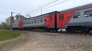 ЭТ2М 097, сообщением Санкт-Петербург Финляндский - Васкелово отправляется со ст. Девяткино.