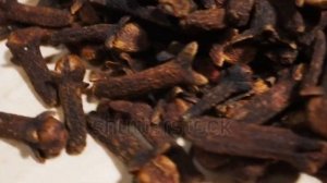 Гвоздика и гвоздичное дерево