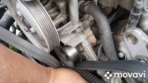 Замена ремня привода генератора на моделях Ауди 100 С4 2.