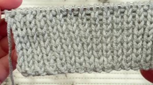 Резинка со снятыми петлями, спицами, вяжем вместе каждый ряд, видео для начинающих
