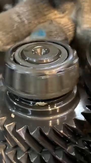 Geely Emgrand развалился подшипник вторичного вала МКПП